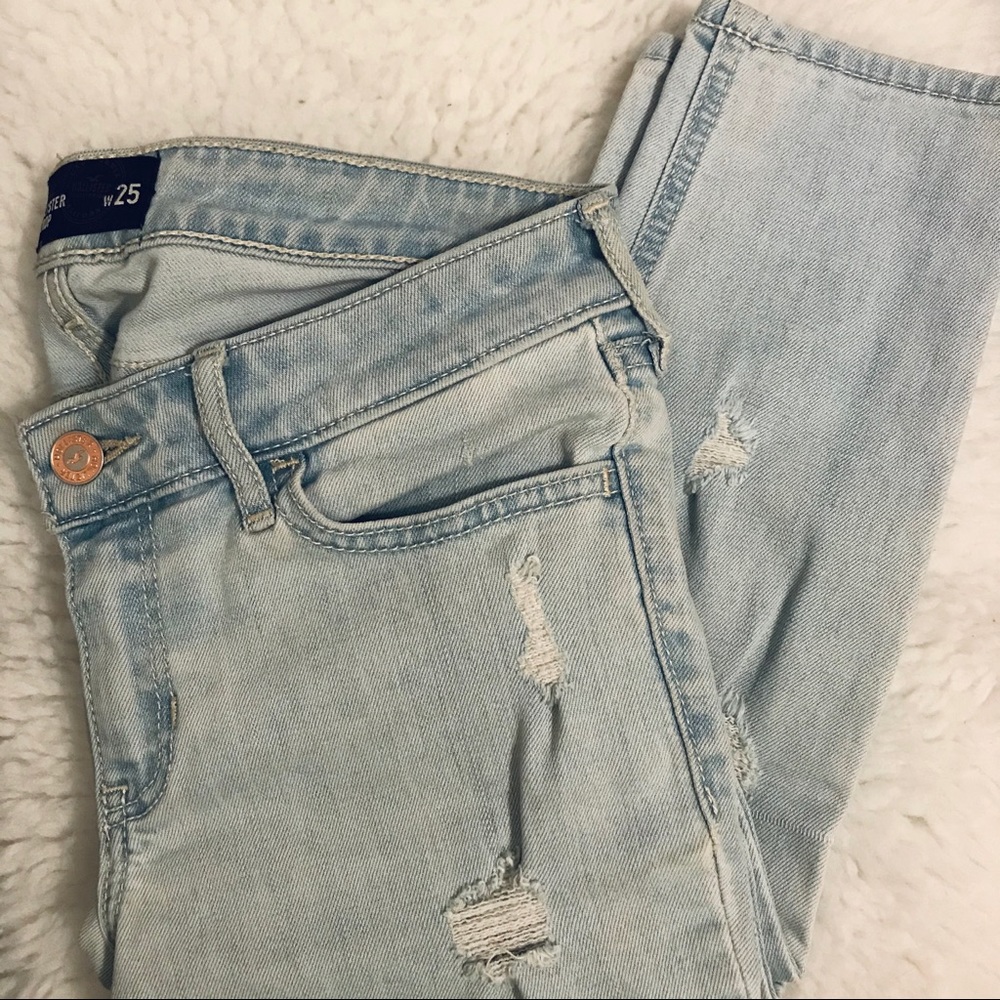 Hollister Distressed Crop Jeans